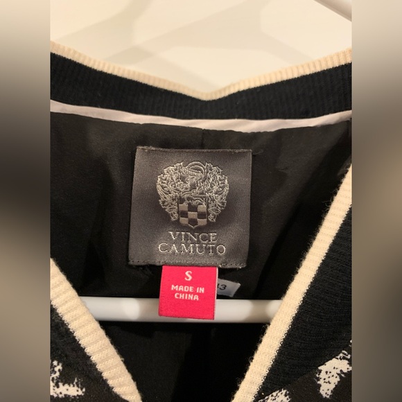 Vince Camuto sweater type top - Picture 3 of 3